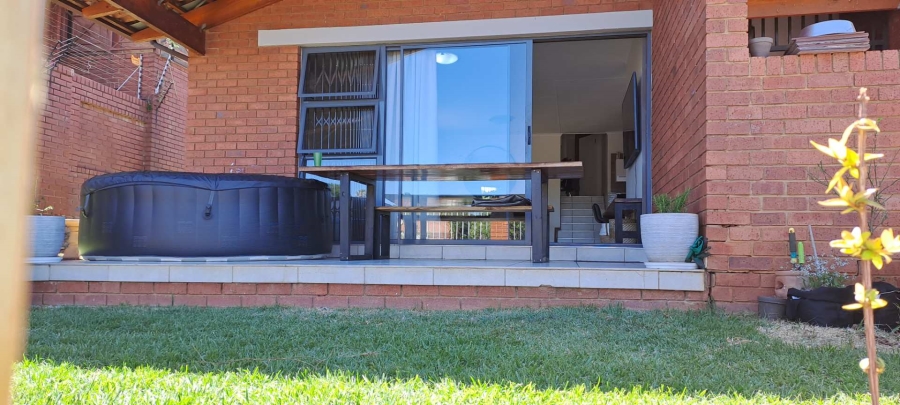 3 Bedroom Property for Sale in Glenvista Gauteng