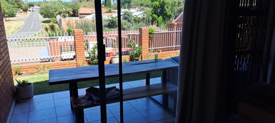 3 Bedroom Property for Sale in Glenvista Gauteng