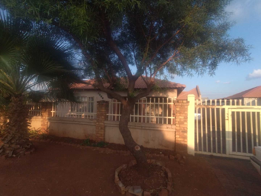 4 Bedroom Property for Sale in Ga-Rankuwa Gauteng