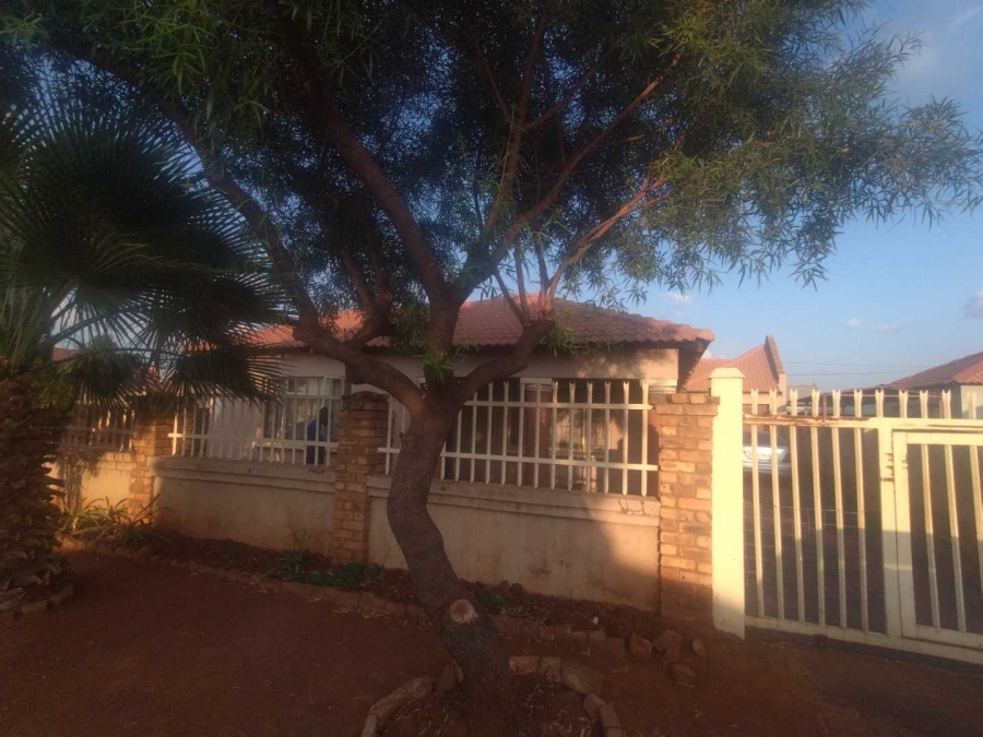 4 Bedroom Property for Sale in Ga-Rankuwa Gauteng