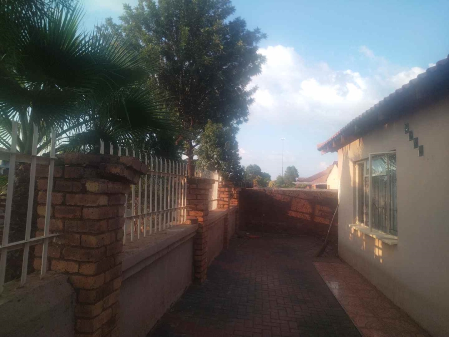 4 Bedroom Property for Sale in Ga-Rankuwa Gauteng