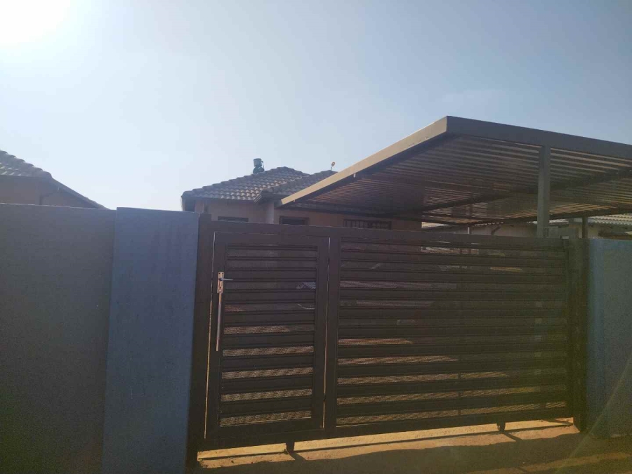 3 Bedroom Property for Sale in Soshanguve VV Gauteng