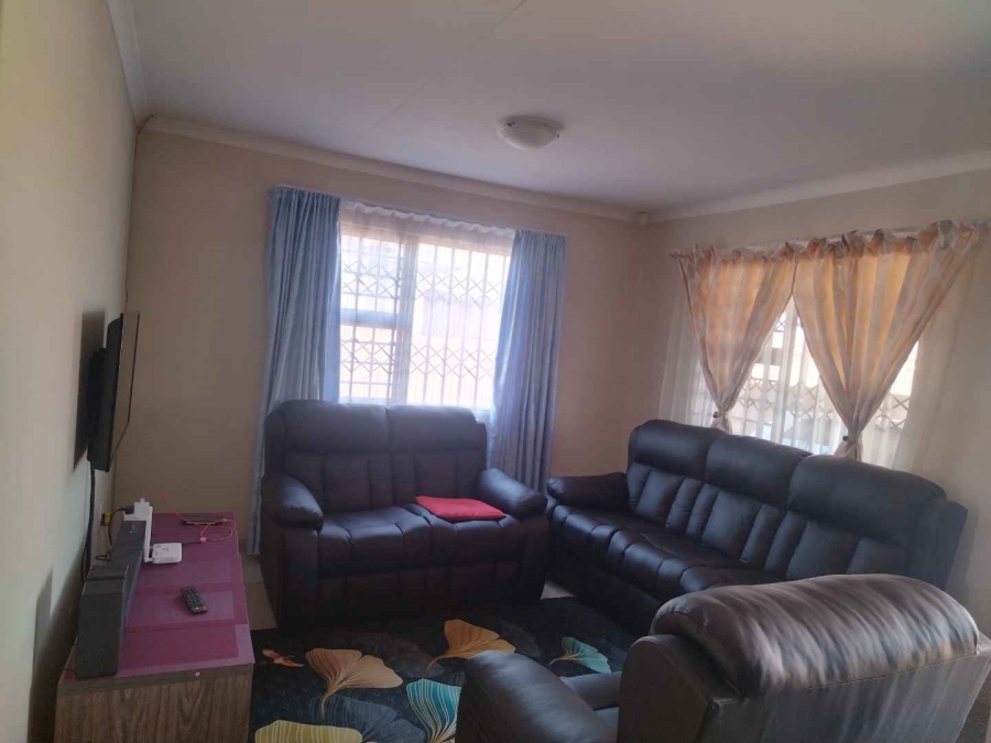 3 Bedroom Property for Sale in Soshanguve VV Gauteng