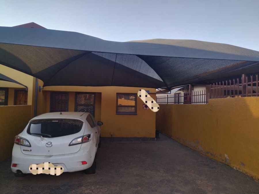 2 Bedroom Property for Sale in Soshanguve VV Gauteng