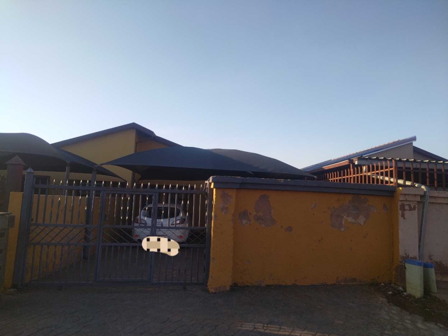 2 Bedroom Property for Sale in Soshanguve VV Gauteng