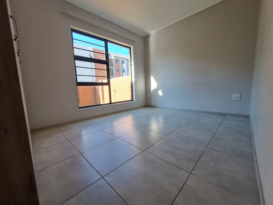 To Let 2 Bedroom Property for Rent in Amberfield Gauteng