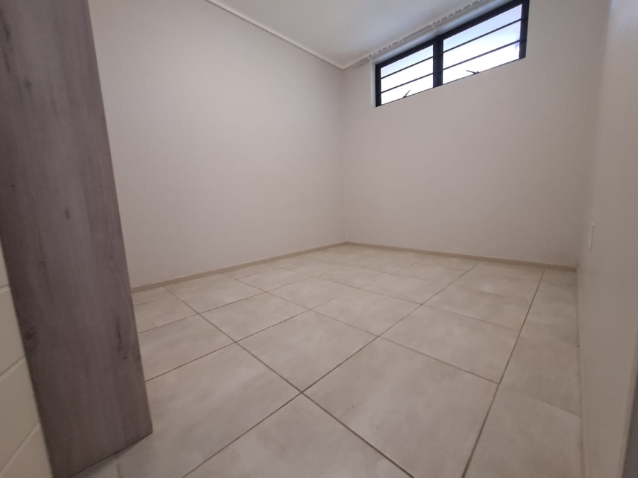 To Let 2 Bedroom Property for Rent in Amberfield Gauteng