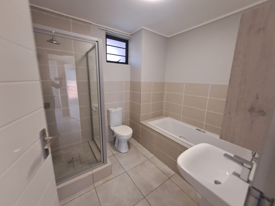 To Let 2 Bedroom Property for Rent in Amberfield Gauteng