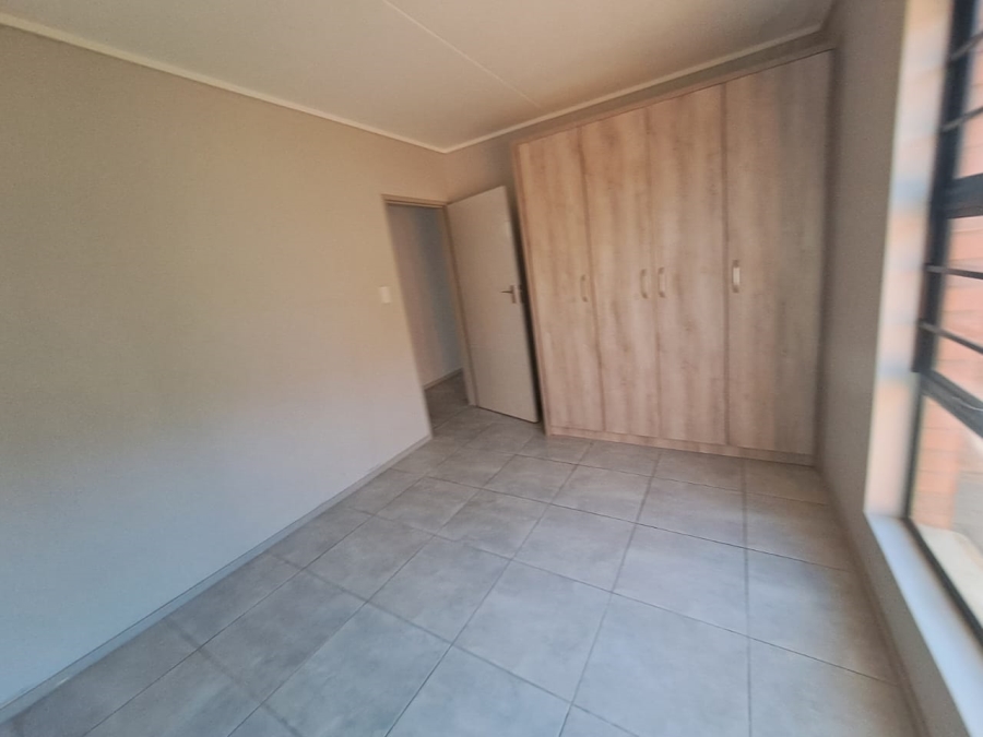 To Let 2 Bedroom Property for Rent in Amberfield Gauteng