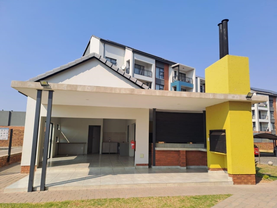 To Let 2 Bedroom Property for Rent in Amberfield Gauteng