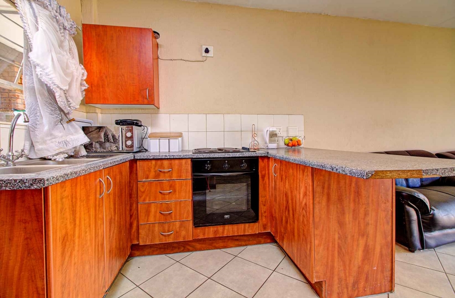 2 Bedroom Property for Sale in Honeypark Gauteng