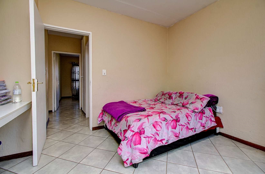 2 Bedroom Property for Sale in Honeypark Gauteng