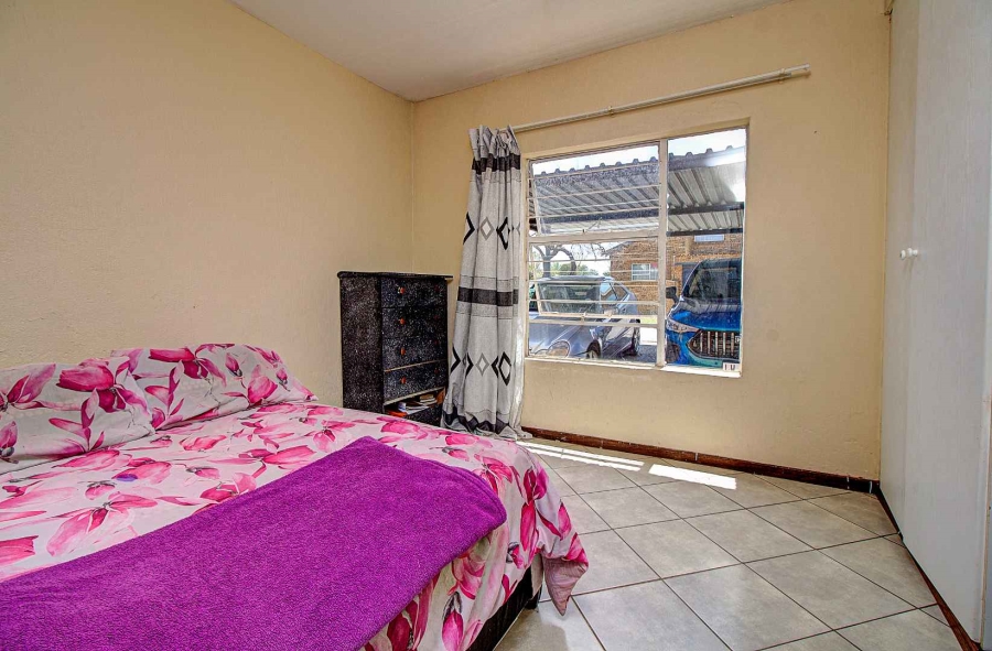 2 Bedroom Property for Sale in Honeypark Gauteng