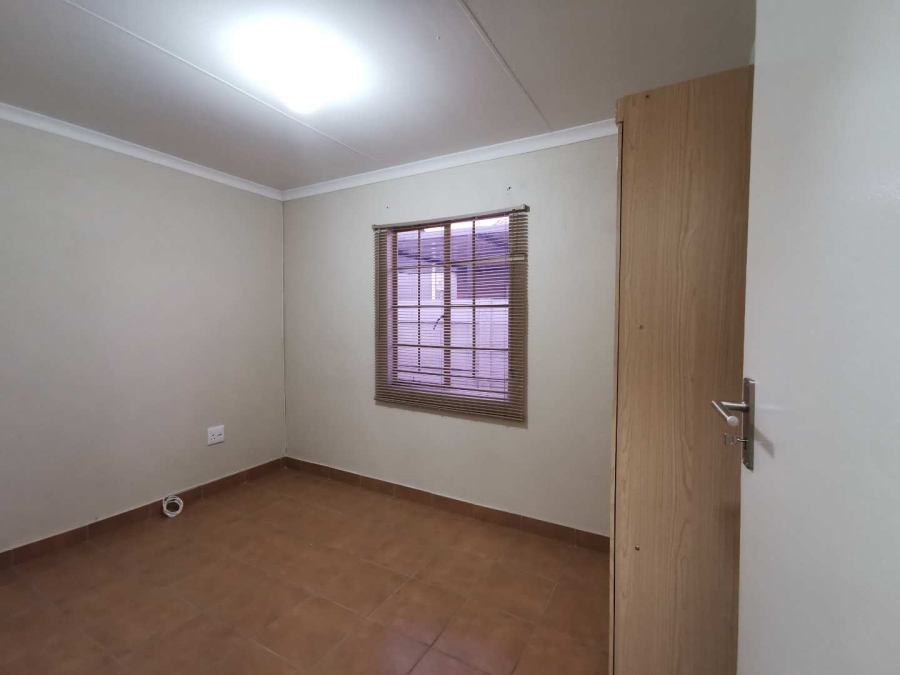 To Let 3 Bedroom Property for Rent in Sky City Gauteng