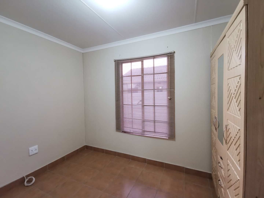 To Let 3 Bedroom Property for Rent in Sky City Gauteng