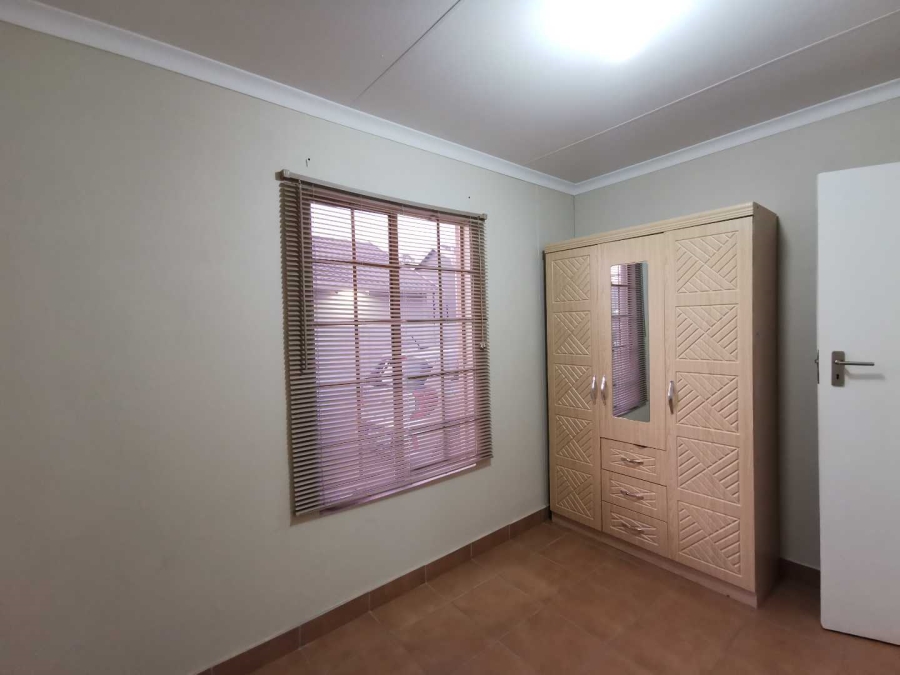 To Let 3 Bedroom Property for Rent in Sky City Gauteng