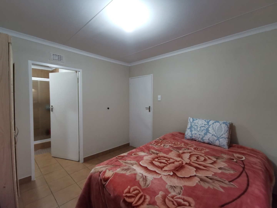 To Let 3 Bedroom Property for Rent in Sky City Gauteng