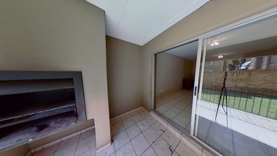 2 Bedroom Property for Sale in North Riding Gauteng