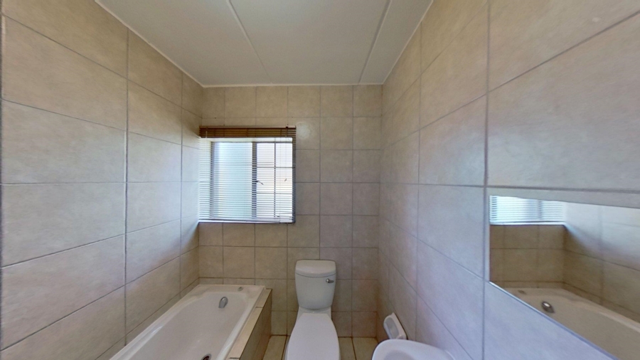 2 Bedroom Property for Sale in North Riding Gauteng