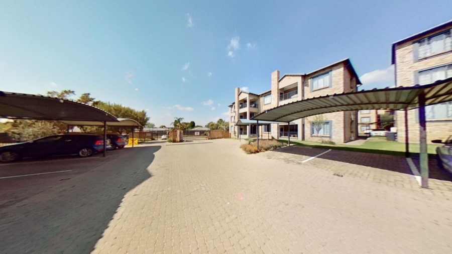 2 Bedroom Property for Sale in North Riding Gauteng