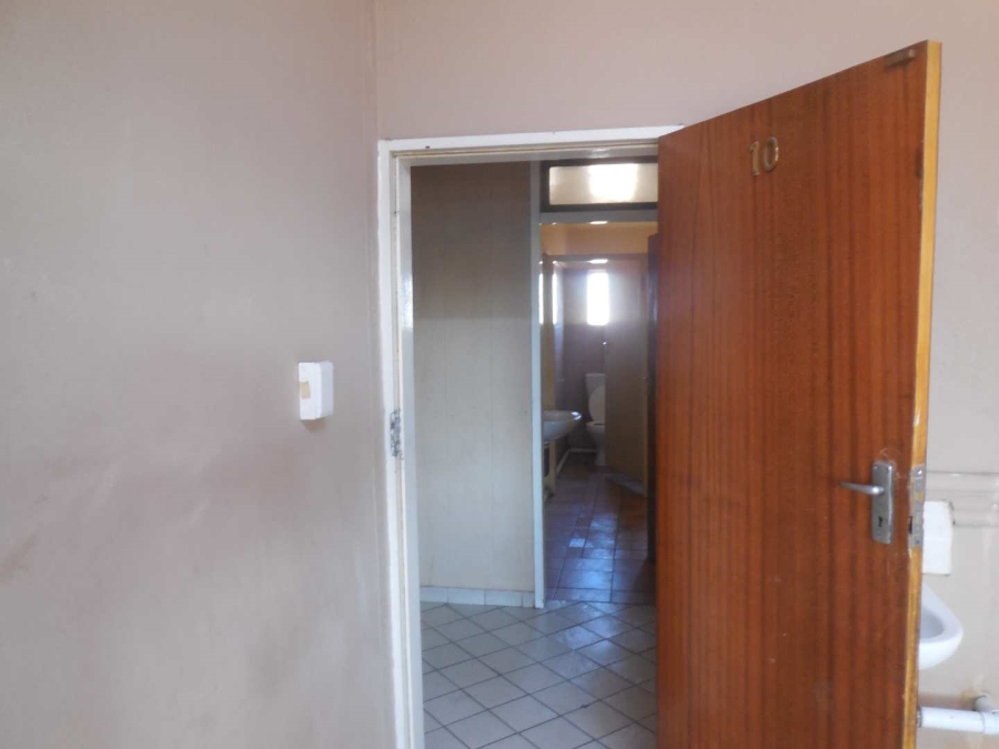 To Let 1 Bedroom Property for Rent in East Lynne Gauteng