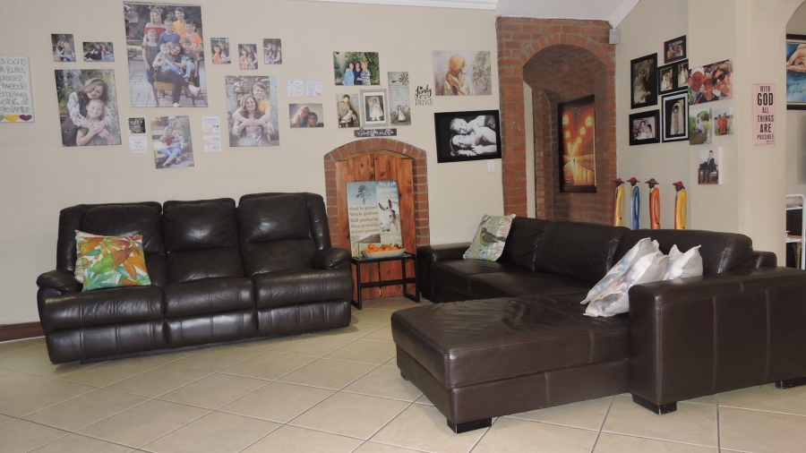 4 Bedroom Property for Sale in Willow Acres Gauteng