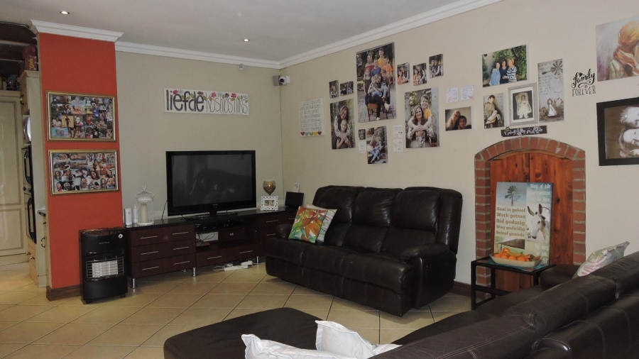 4 Bedroom Property for Sale in Willow Acres Gauteng