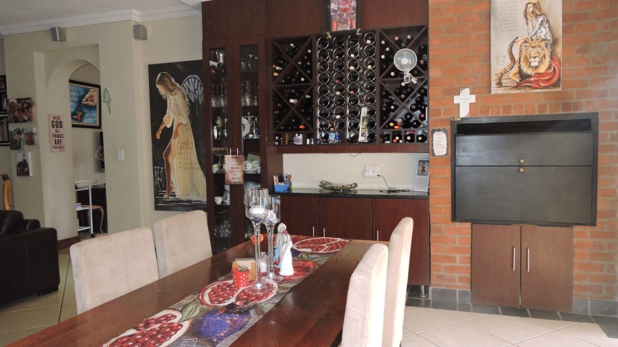 4 Bedroom Property for Sale in Willow Acres Gauteng