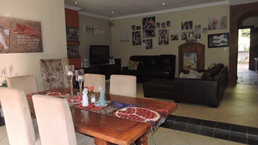 4 Bedroom Property for Sale in Willow Acres Gauteng