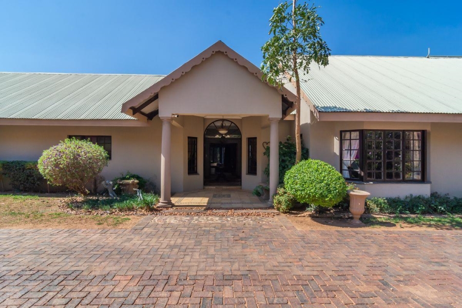 4 Bedroom Property for Sale in Poortview Gauteng