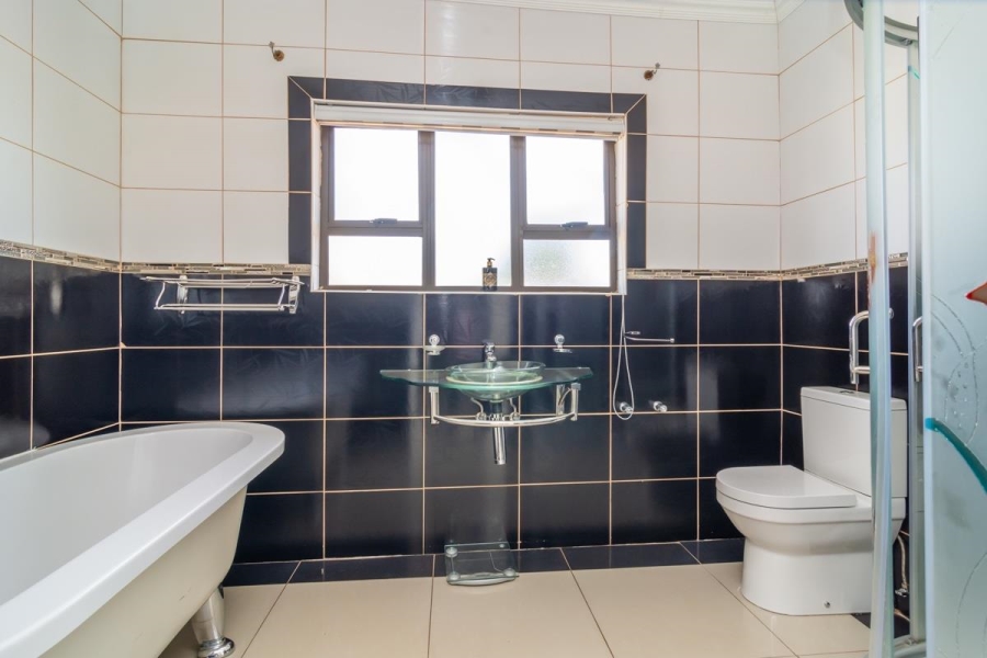 4 Bedroom Property for Sale in Westonaria Gauteng