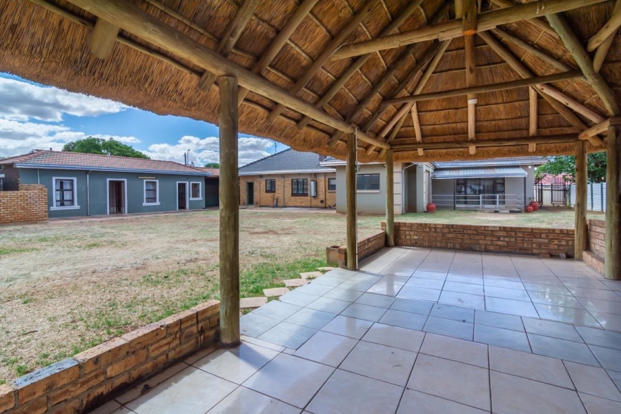 4 Bedroom Property for Sale in Westonaria Gauteng