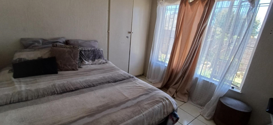 4 Bedroom Property for Sale in Glenvista Gauteng