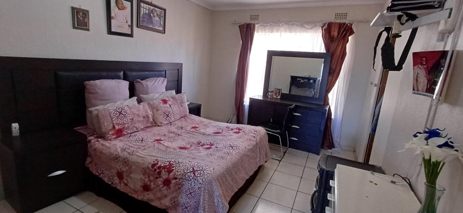 4 Bedroom Property for Sale in Glenvista Gauteng