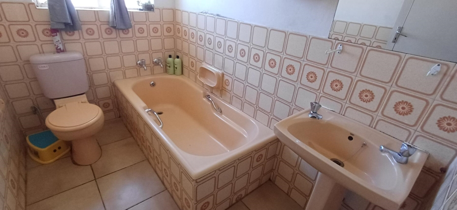 4 Bedroom Property for Sale in Glenvista Gauteng