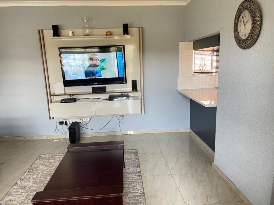 3 Bedroom Property for Sale in Mondeor Gauteng