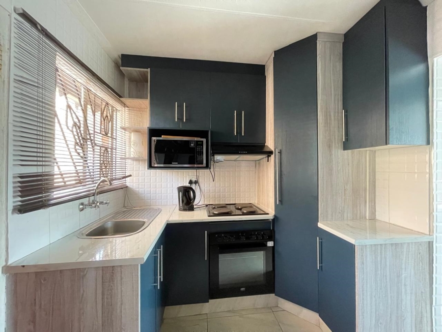 3 Bedroom Property for Sale in Mondeor Gauteng