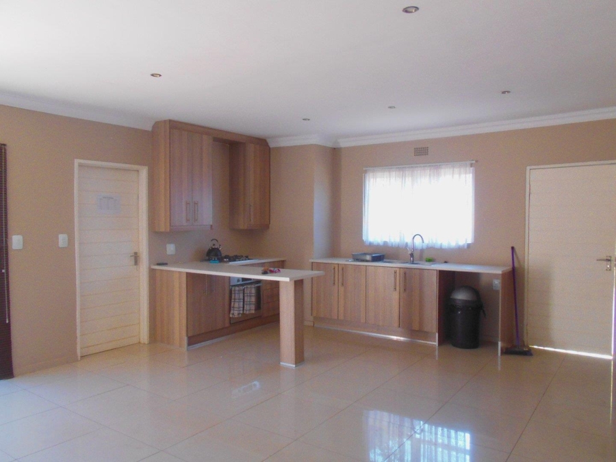 To Let 2 Bedroom Property for Rent in Brackenhurst Gauteng