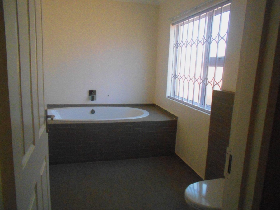 To Let 2 Bedroom Property for Rent in Brackenhurst Gauteng