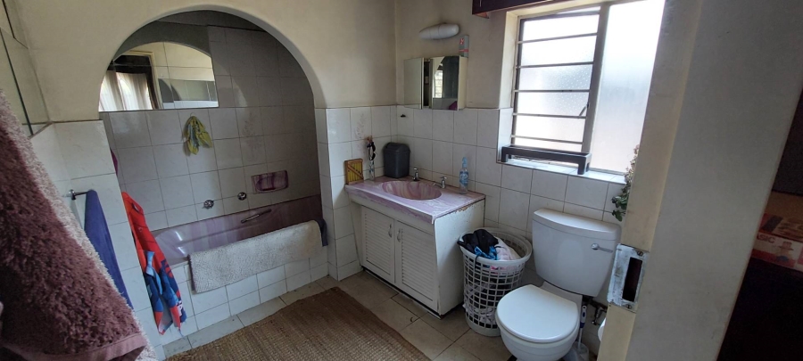 4 Bedroom Property for Sale in Verwoerdpark Gauteng