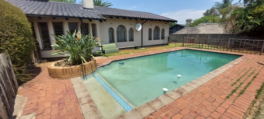 4 Bedroom Property for Sale in Verwoerdpark Gauteng