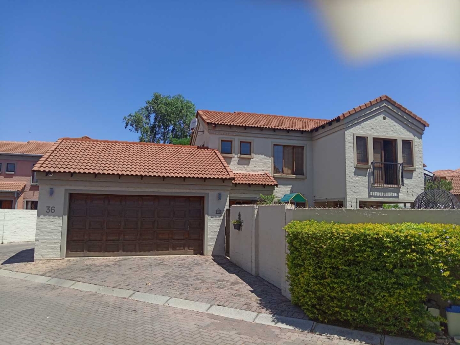 3 Bedroom Property for Sale in Equestria Gauteng