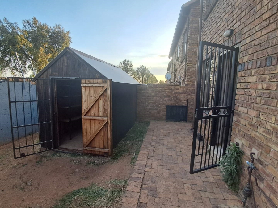 2 Bedroom Property for Sale in Halfway Gardens Gauteng