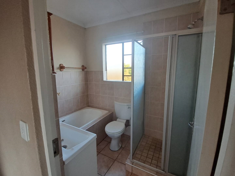 2 Bedroom Property for Sale in Halfway Gardens Gauteng