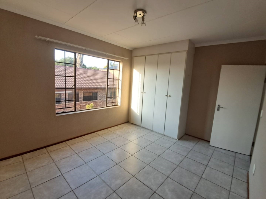 2 Bedroom Property for Sale in Halfway Gardens Gauteng