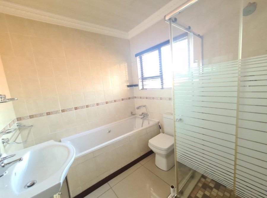 To Let 3 Bedroom Property for Rent in Brackendowns Gauteng