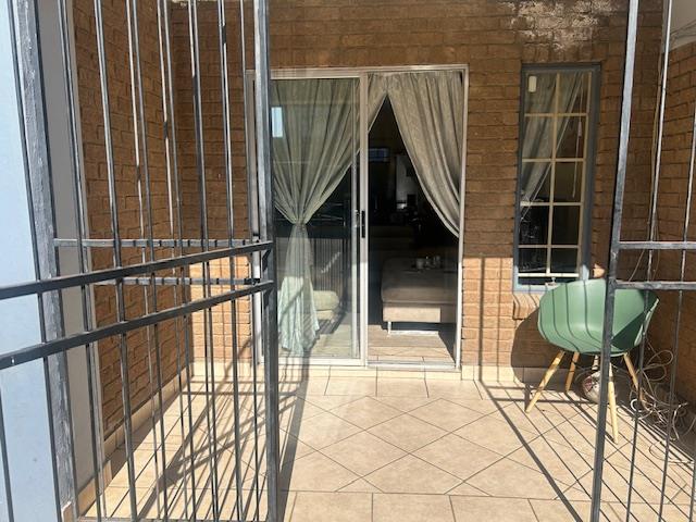 2 Bedroom Property for Sale in Vorna Valley Gauteng