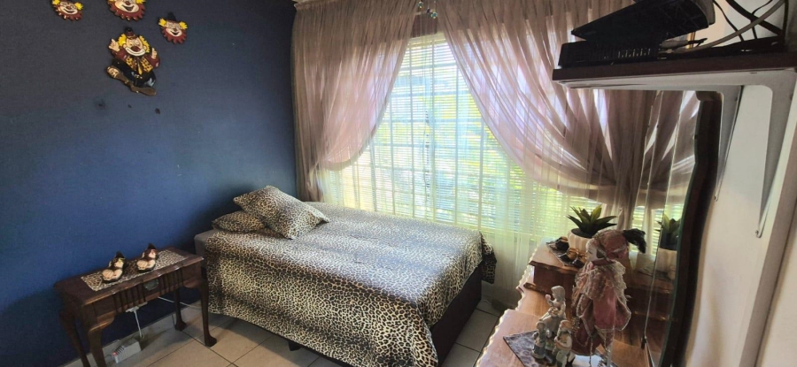 3 Bedroom Property for Sale in Brackendowns Gauteng