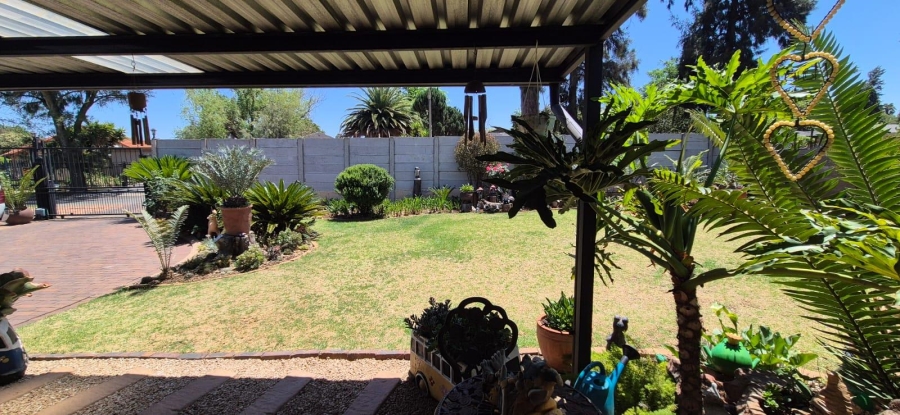 3 Bedroom Property for Sale in Brackendowns Gauteng