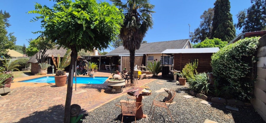 3 Bedroom Property for Sale in Brackendowns Gauteng